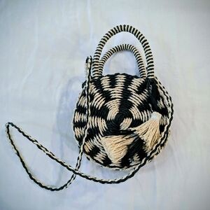 Lucky Brand Boho Straw Black and Cream Woven Handbag w Fringe Tassels